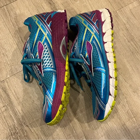 Brooks Blue and Pink Adrenaline GTS Athletic Running Shoes 9 - Picture 7 of 16